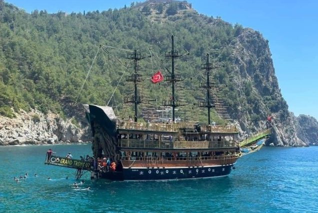 Alanya boat tour 09:00-15:00